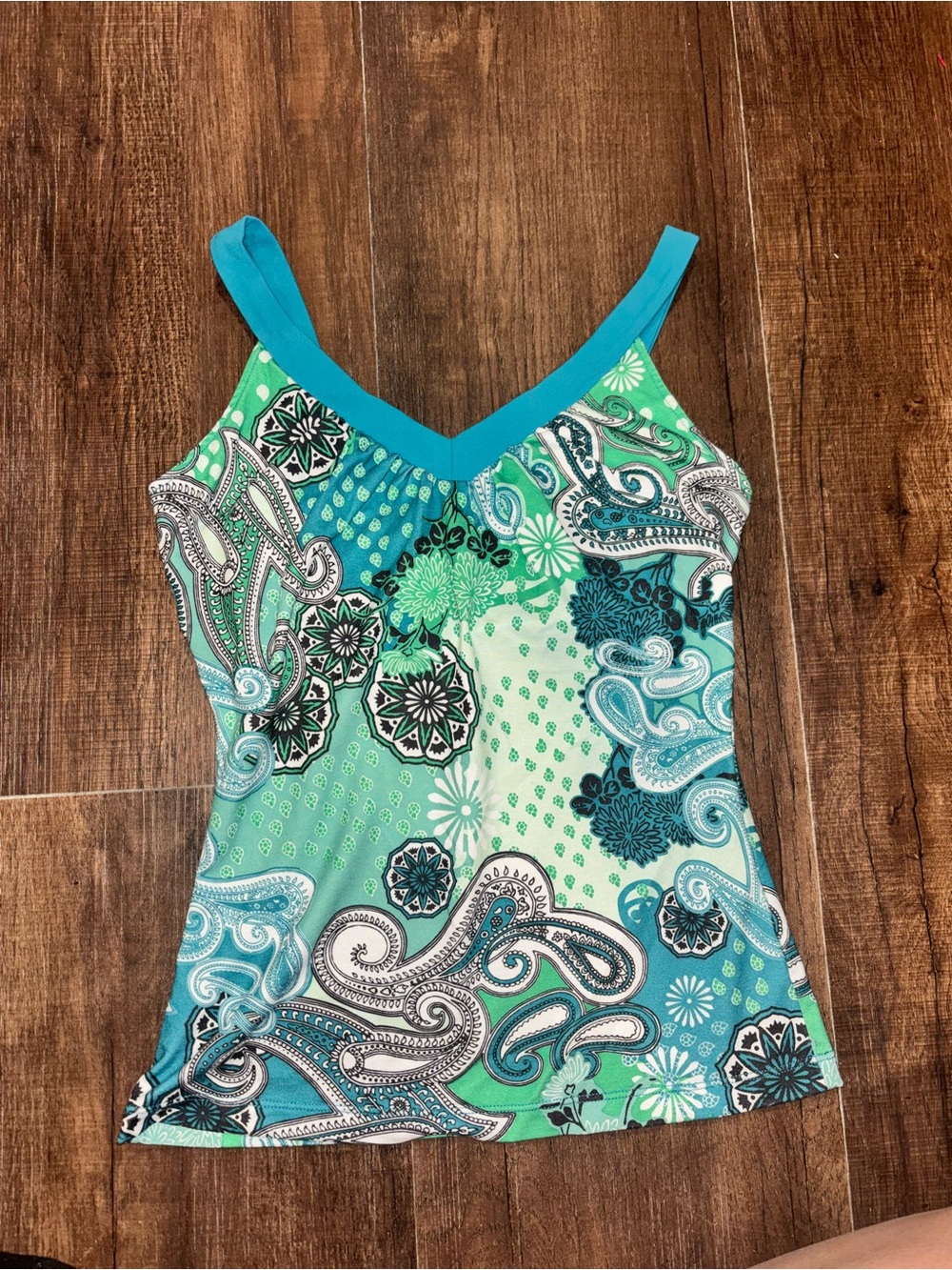 Y2K Prana Size Xs Women’s Paisley Design Workout/Running Cropped Tank Top Green
